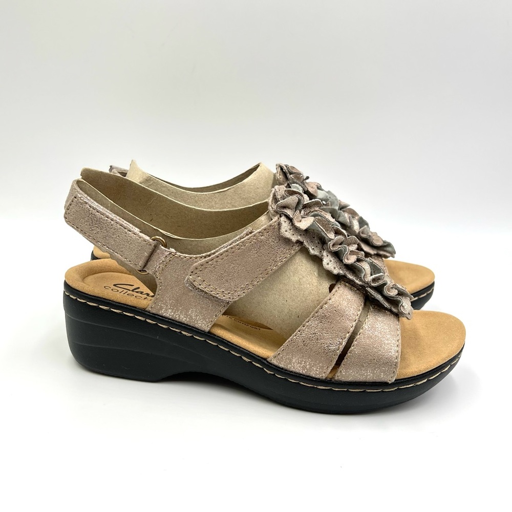Clarks Size 6.5 Metallic Taupe Bronze‎ Floral T-Strap Wedge Sandals Shoes